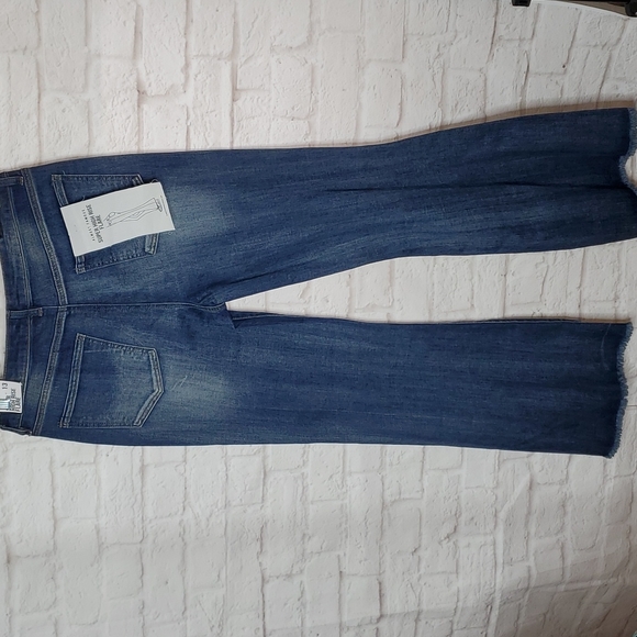 Almost Famous Highrise Flare - Picture 3 of 14